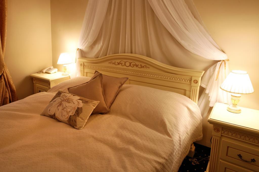 Alisa Hotel 4*