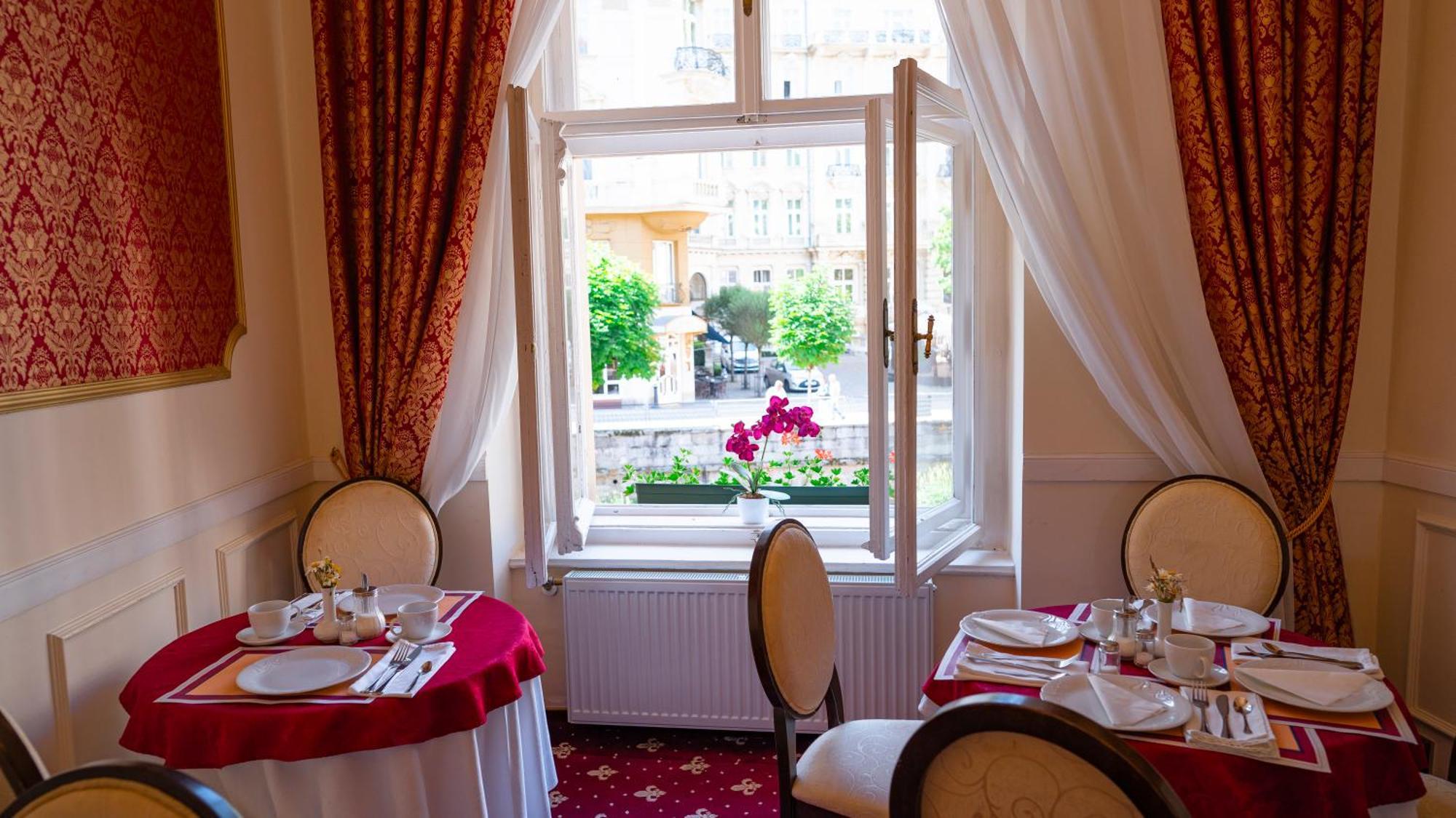 Alisa Hotel