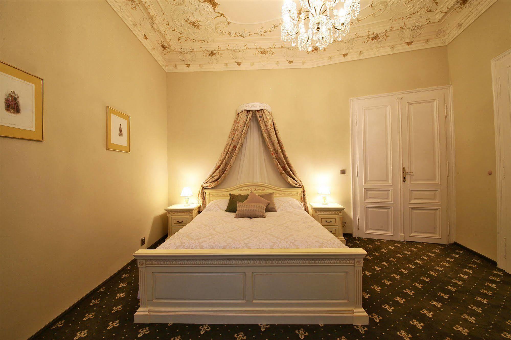 Alisa Hotel