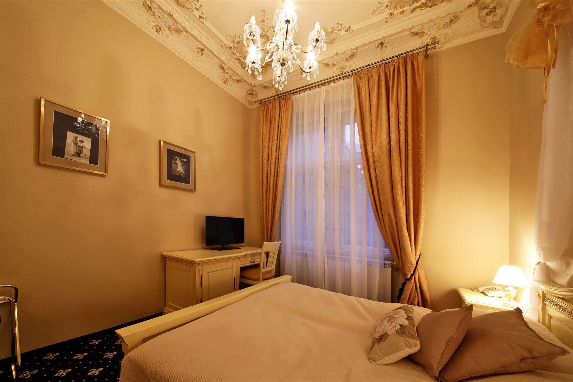 Alisa Hotel